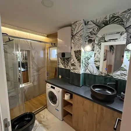 Romero Velvet Nights *